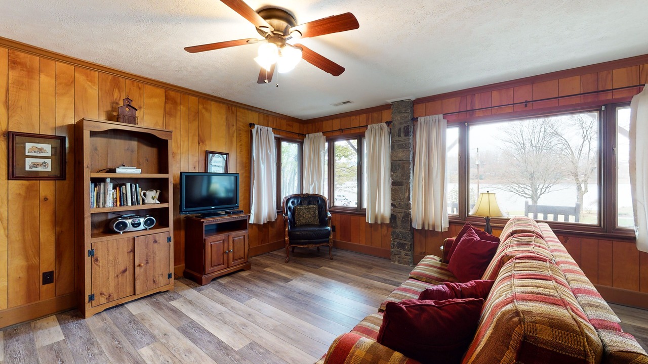 Photo of Livingroom in Lake Junaluska