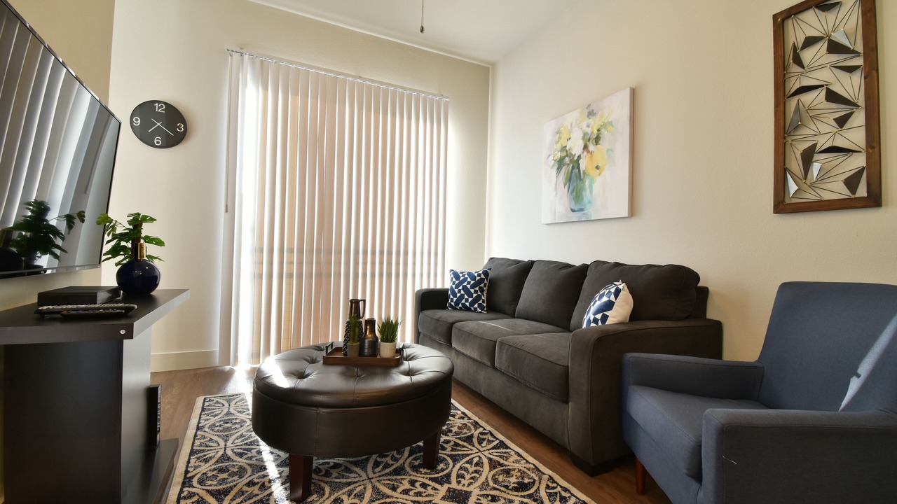 Photo of Livingroom in Knox - Henderson