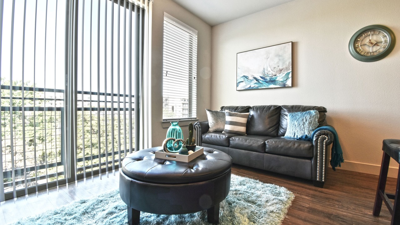 Photo of Livingroom in Knox - Henderson