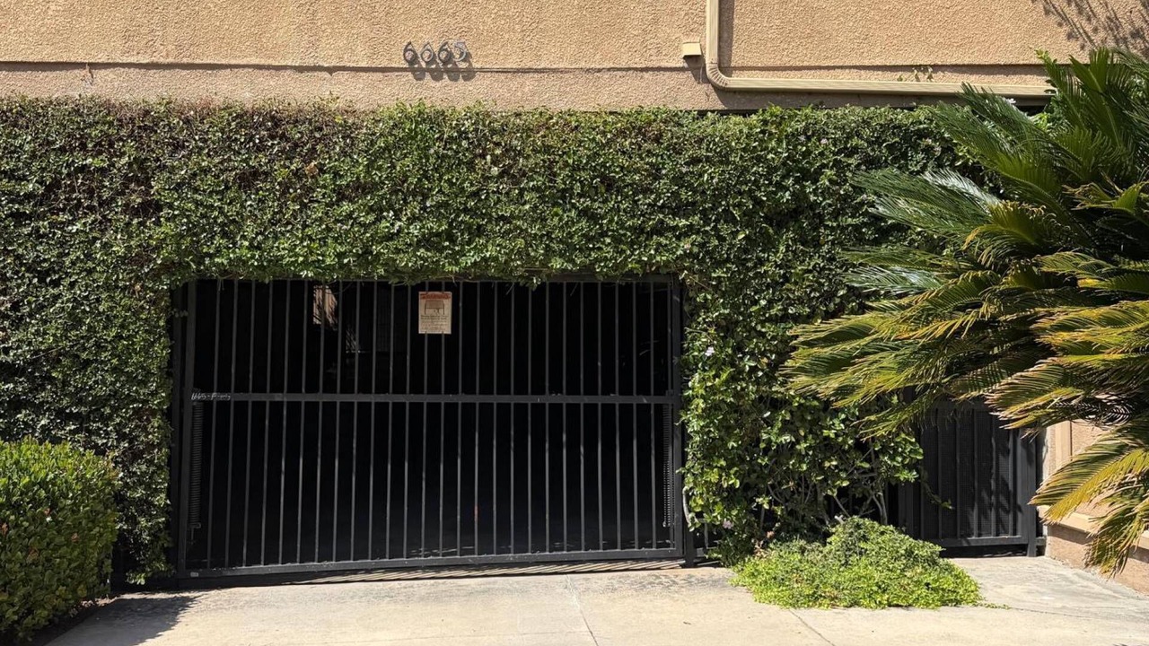 Photo of Others in Hollywood