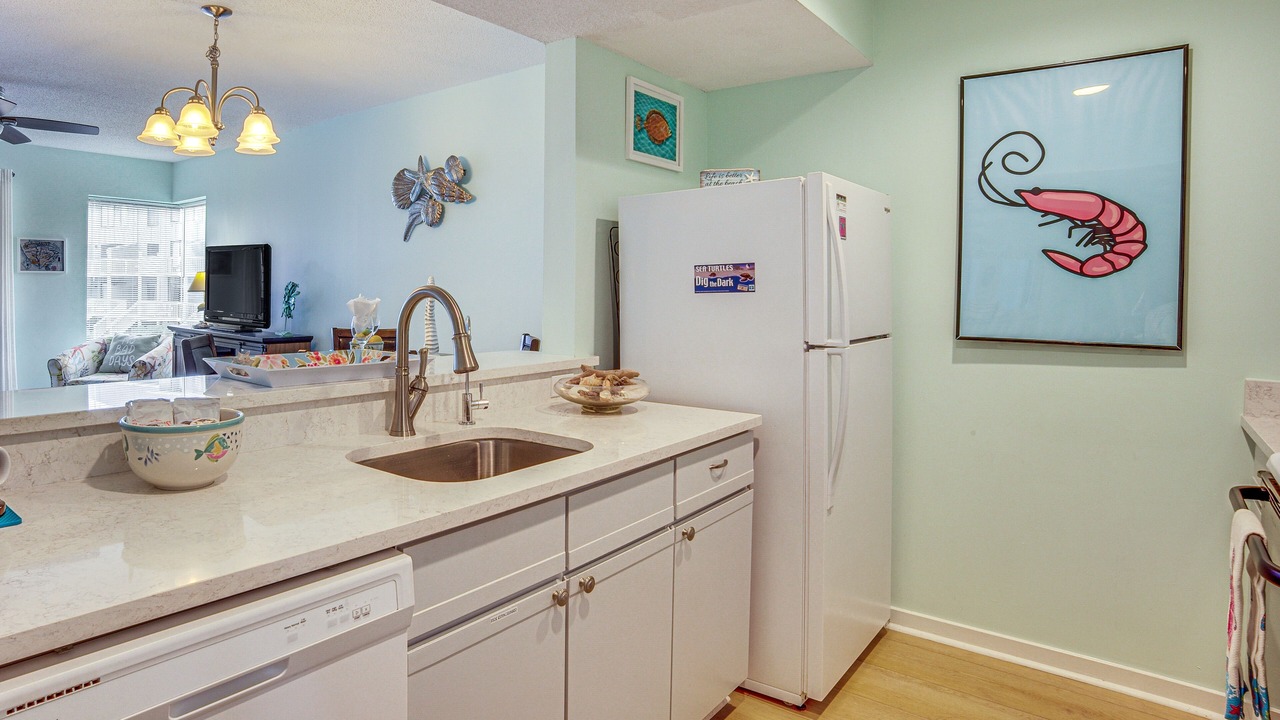 Photo of Kitchen in Oceanmarsh Subdivision