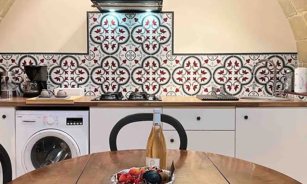 Photo of Kitchen in Montaren-et-Saint-Mediers