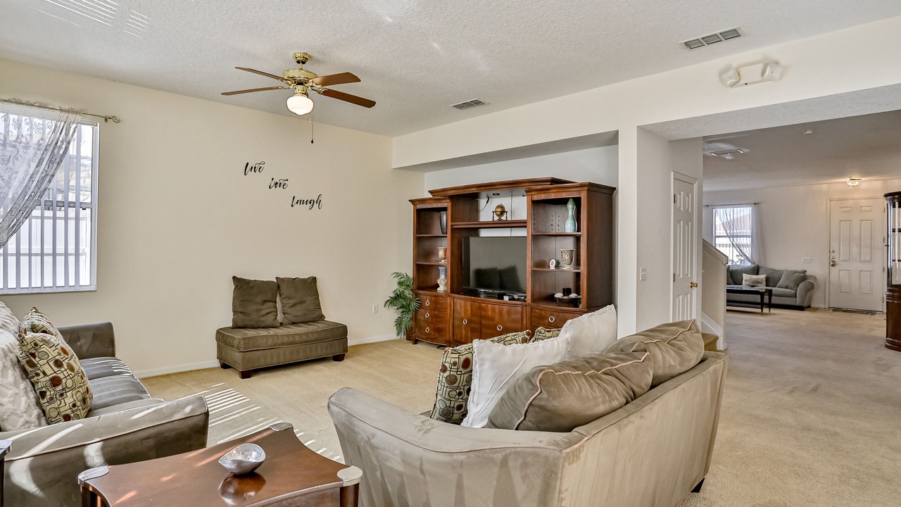 Photo of Livingroom in Windwood Bay