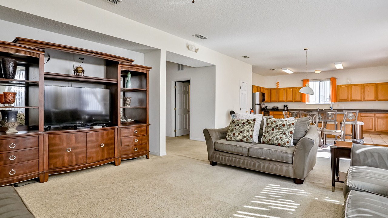 Photo of Livingroom in Windwood Bay