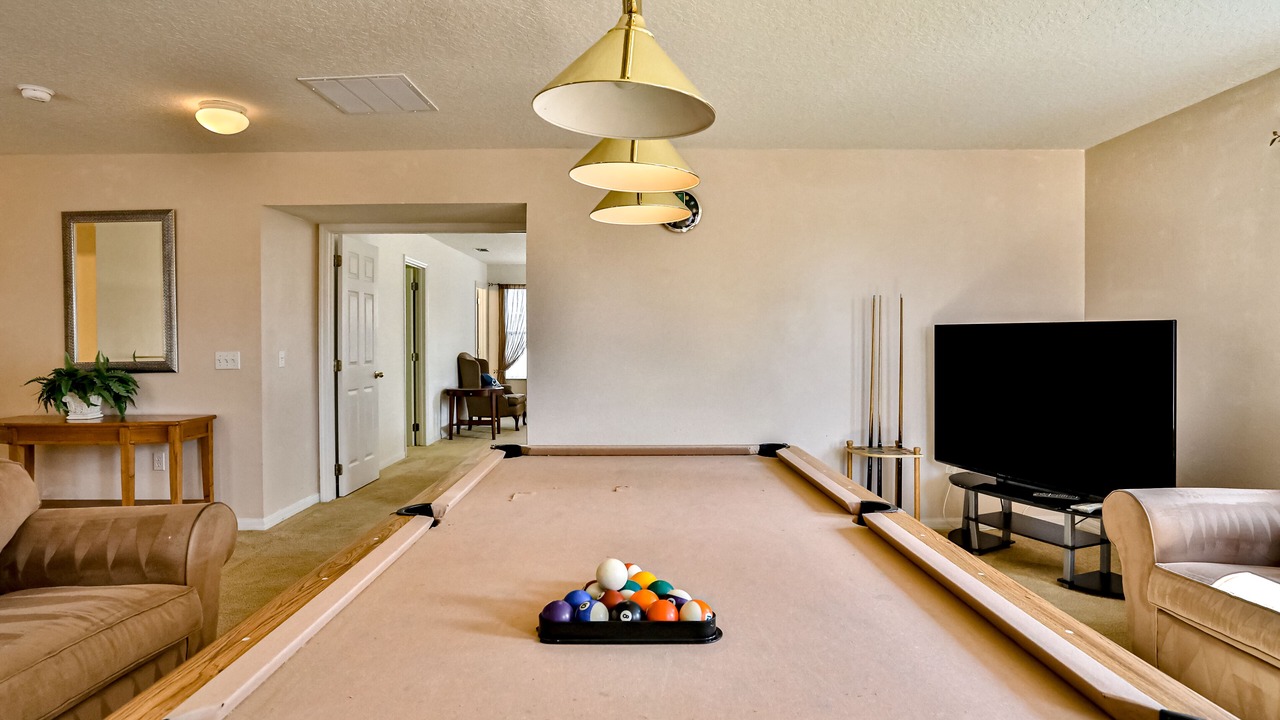 Photo of Livingroom in Windwood Bay