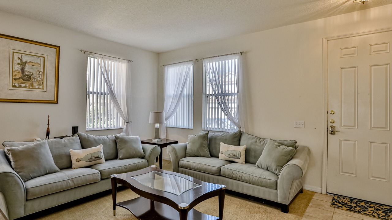 Photo of Livingroom in Windwood Bay