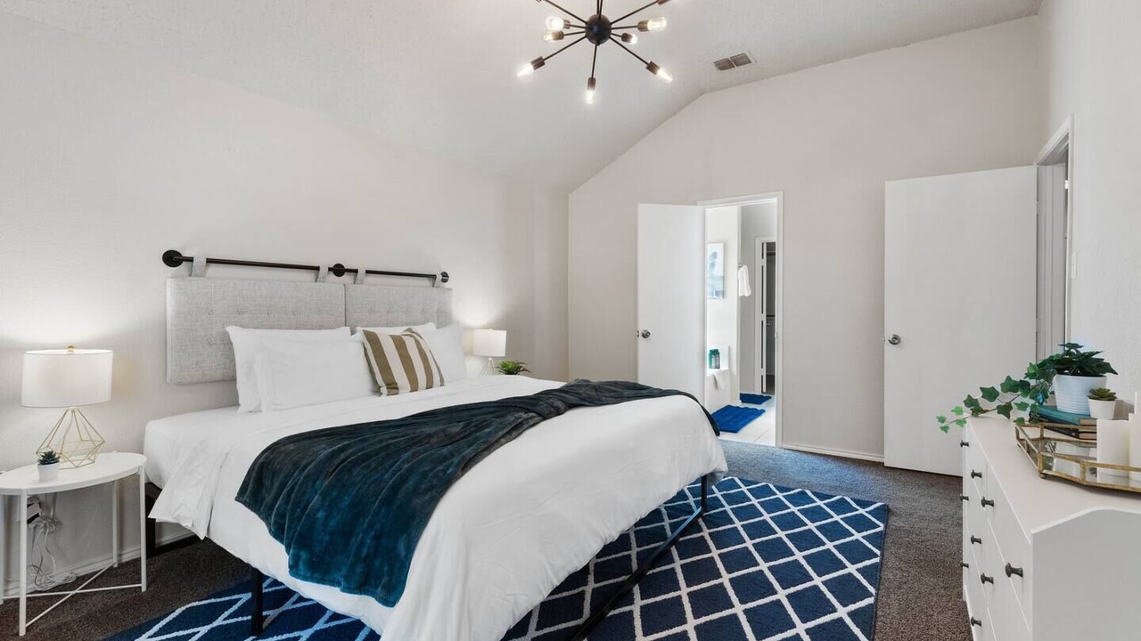 Photo of Bedroom in Burleson