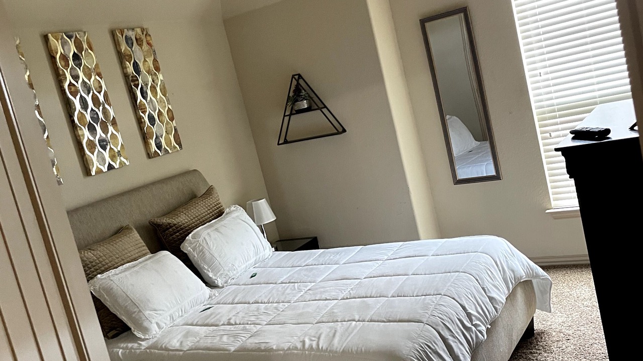 Photo of Bedroom in Lewisville