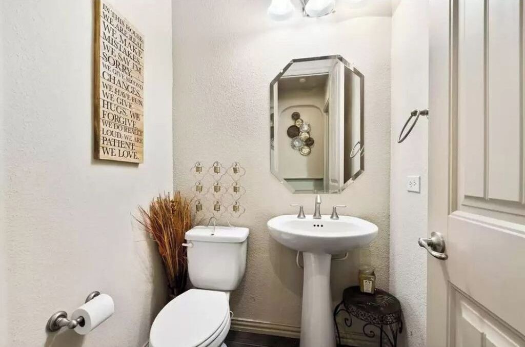 Photo of Bathroom in Lewisville