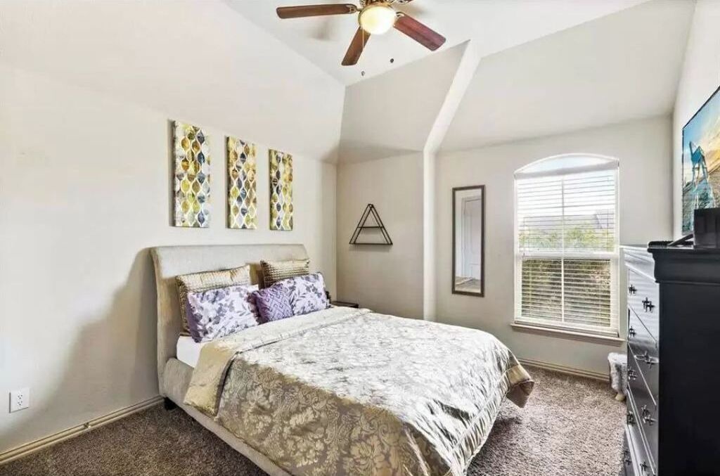 Photo of Bedroom in Lewisville