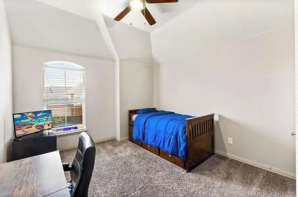 Photo of Bedroom in Lewisville