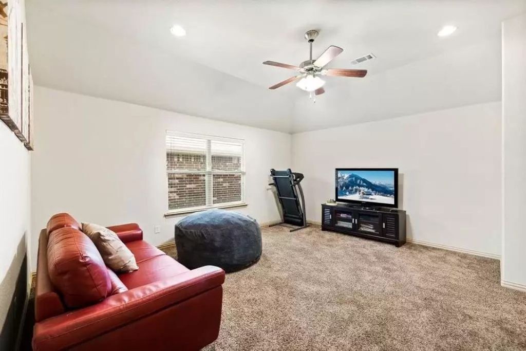 Photo of Livingroom in Lewisville
