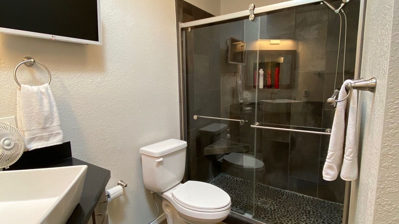 Photo of Bathroom in Walnut Meadows