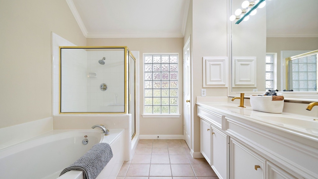 Photo of Bathroom in South Central Houston