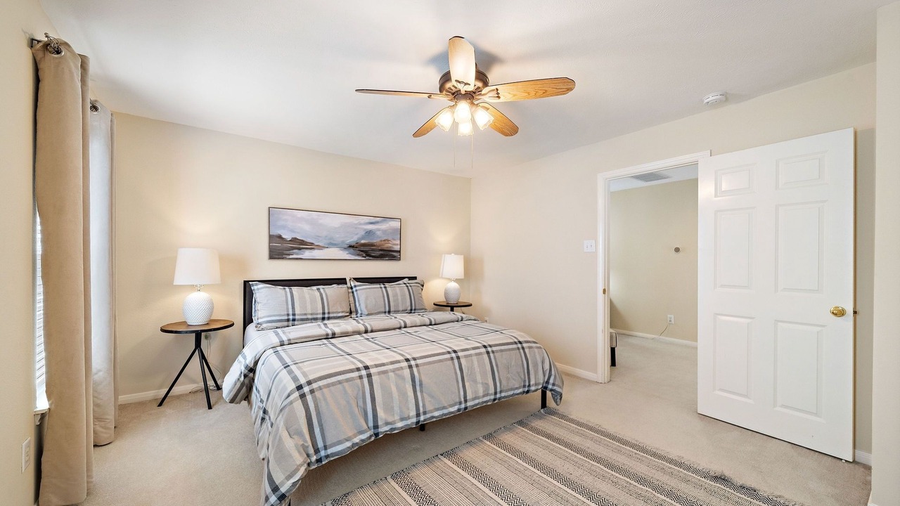 Photo of Bedroom in South Central Houston