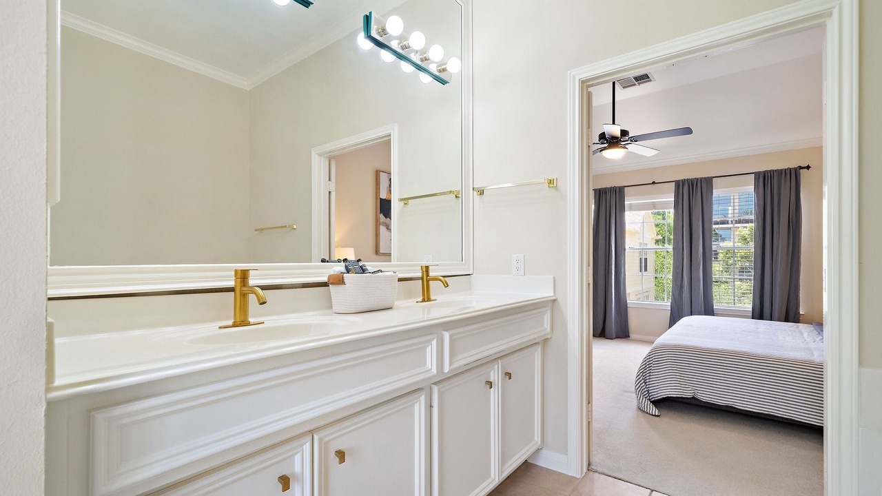 Photo of Bathroom in South Central Houston
