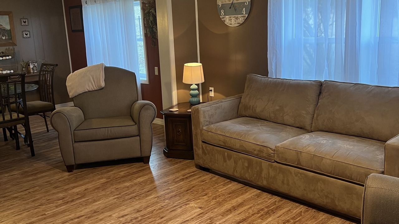 Photo of Livingroom in Mammoth Spring