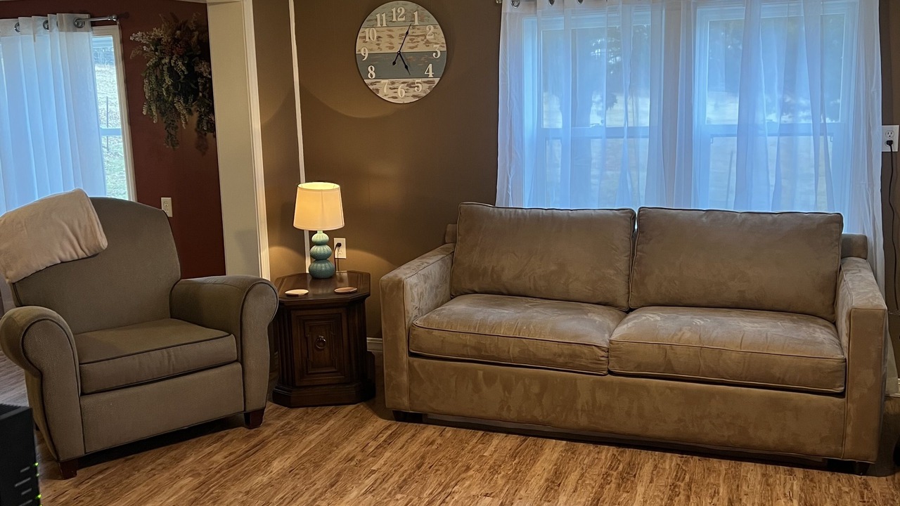 Photo of Livingroom in Mammoth Spring