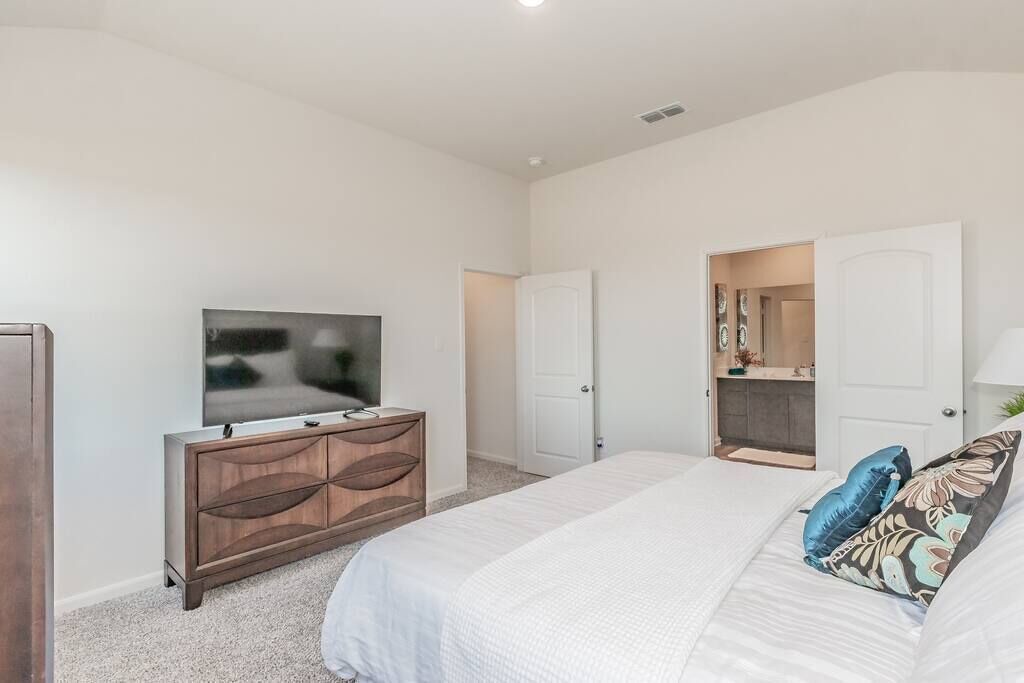 Photo of Bedroom in Seagoville