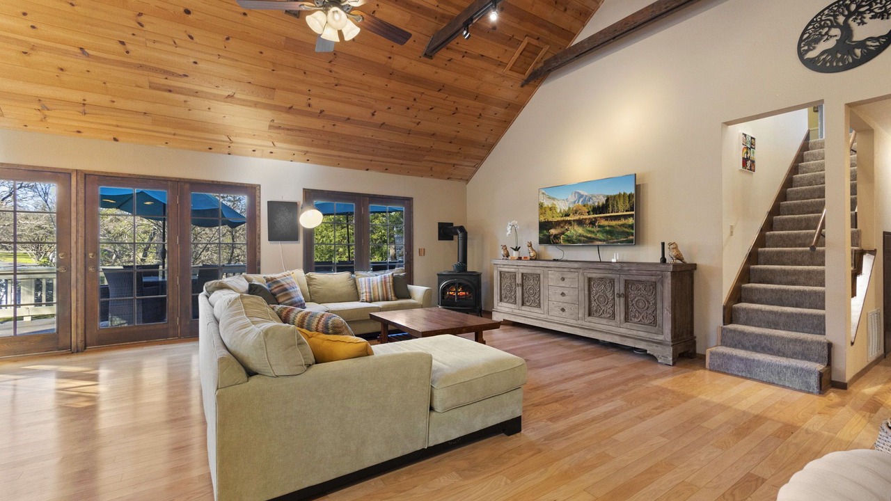 Photo of Bedroom in Groveland