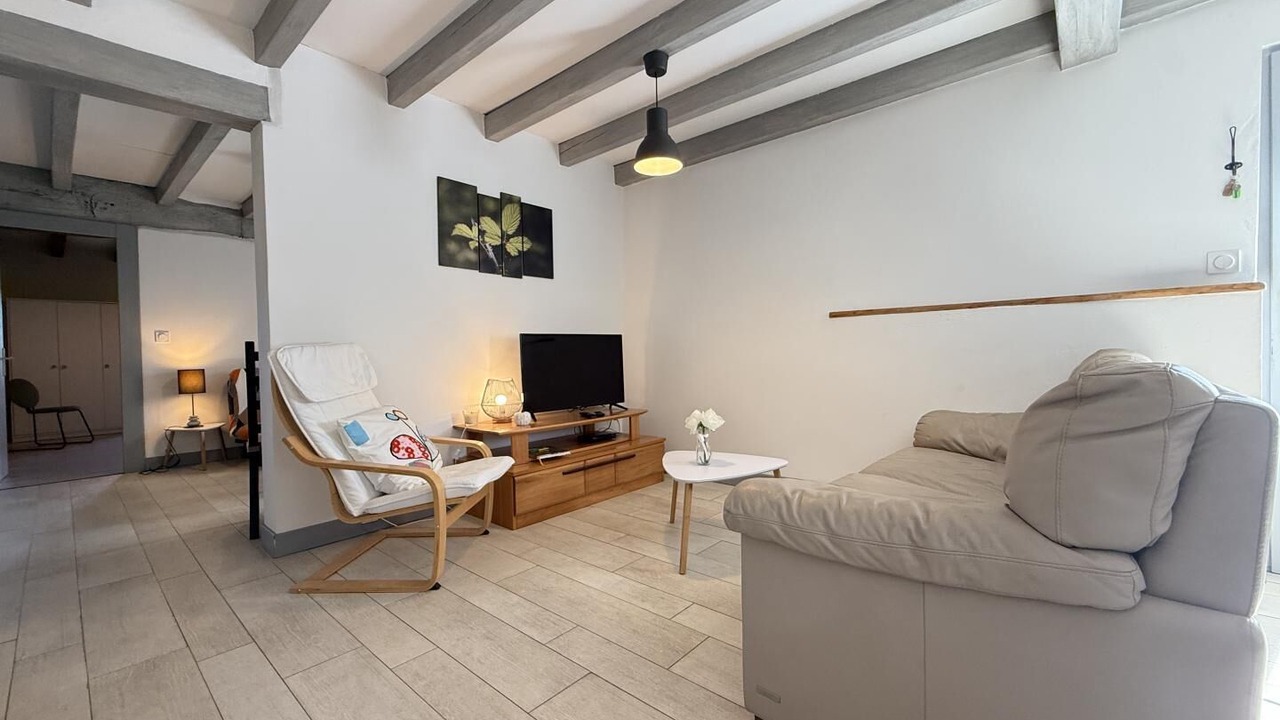 Photo of Livingroom in Sare