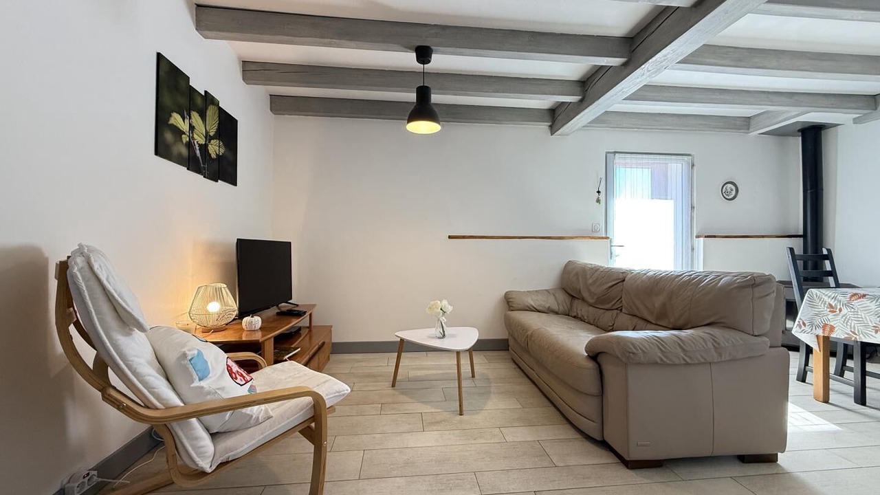 Photo of Livingroom in Sare