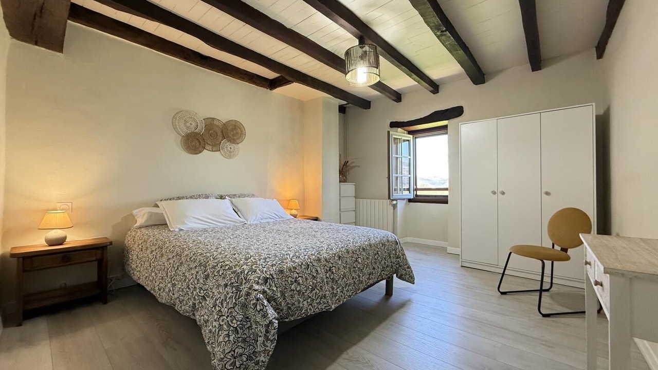 Photo of Bedroom in Sare