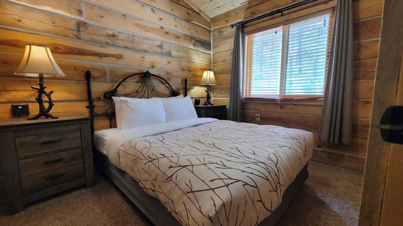 Photo of Bedroom in Custer