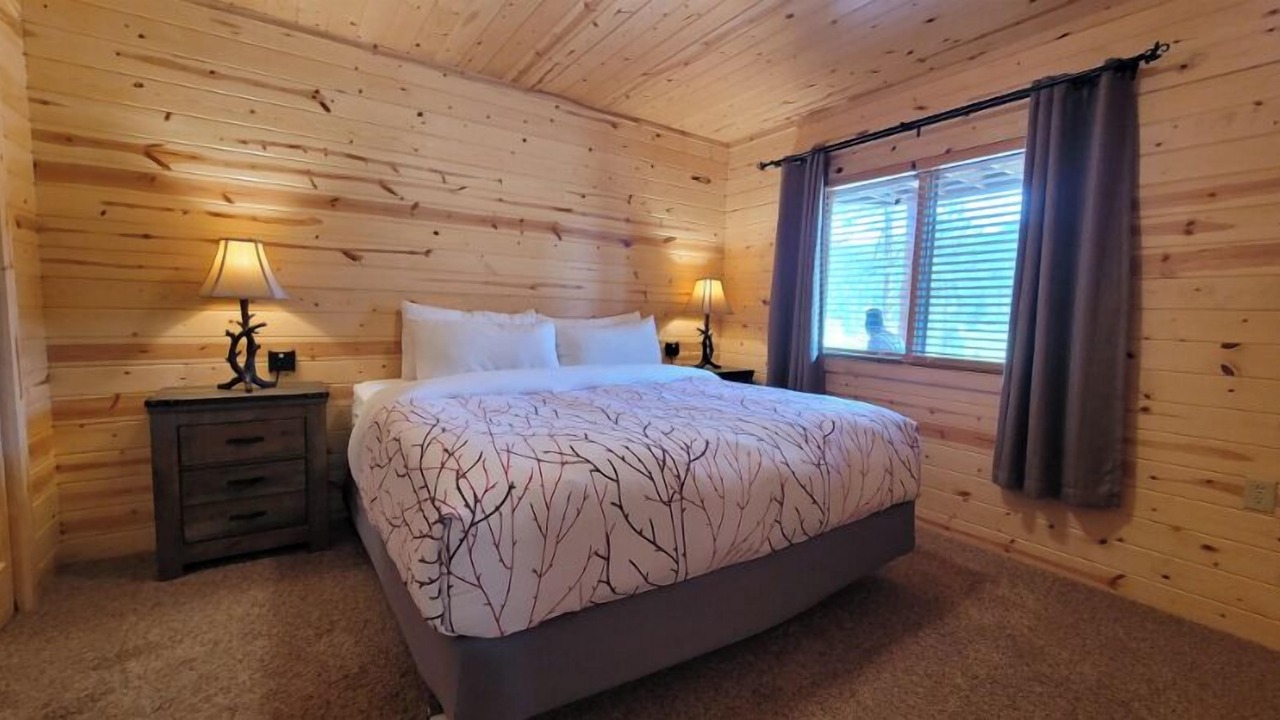 Photo of Bedroom in Custer