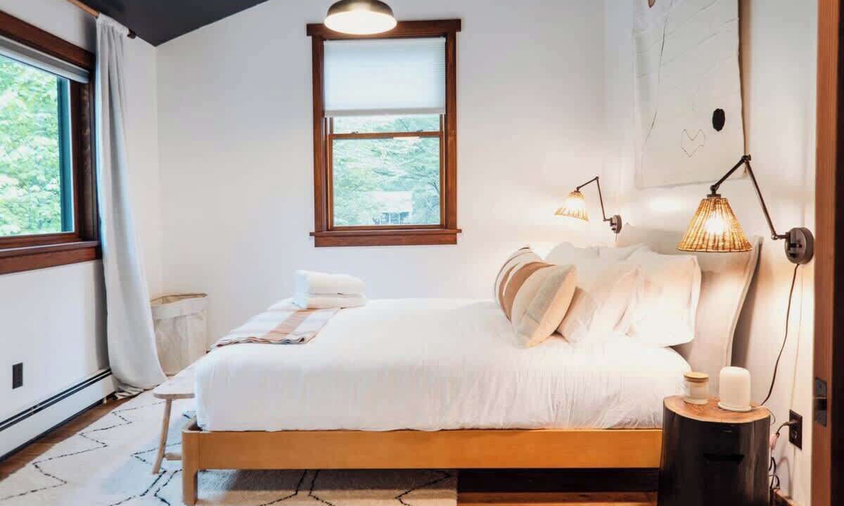 Photo of Bedroom in Lanesville