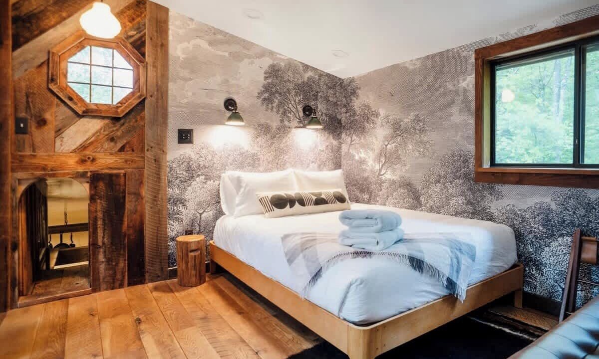 Photo of Bedroom in Lanesville
