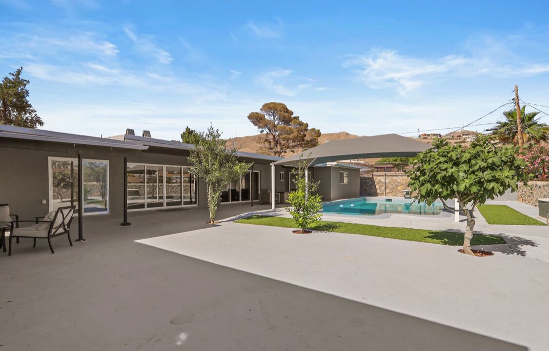 Photo of Outdoor in Mission Hills South