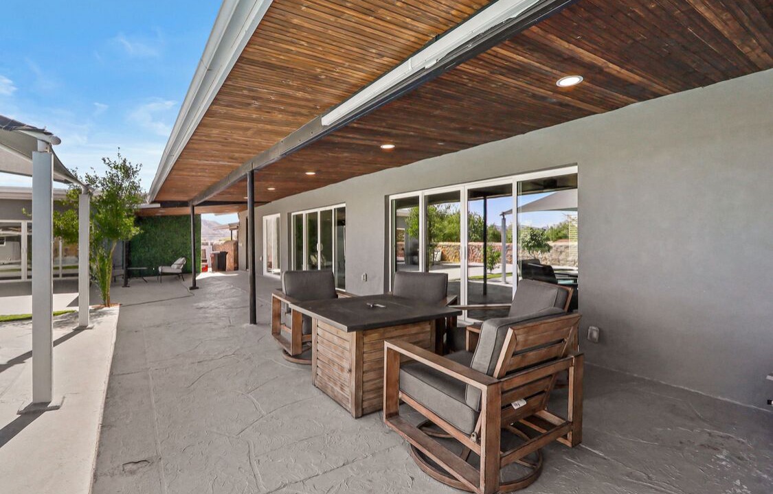 Photo of Patio Balcony in Mission Hills South
