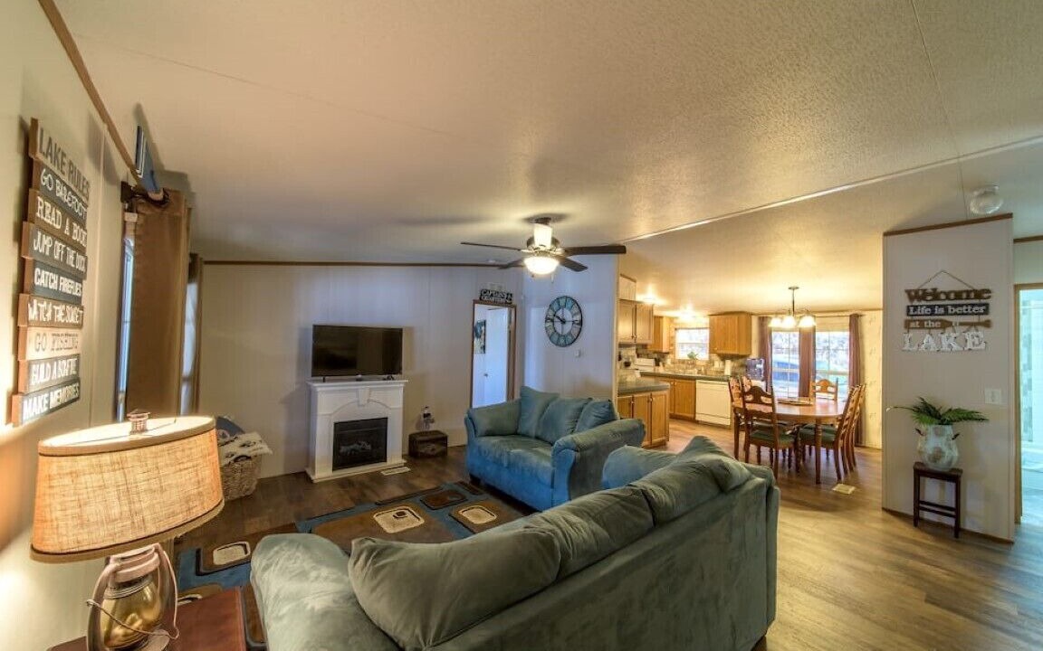 Photo of Livingroom in Jay