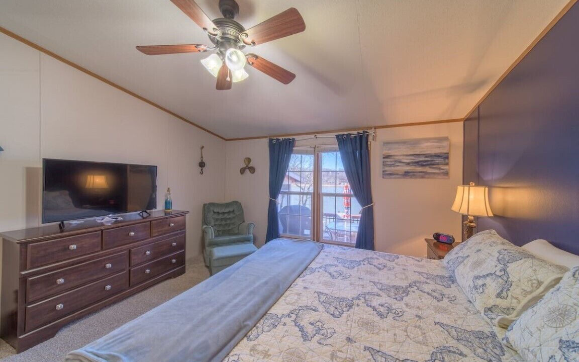 Photo of Bedroom in Jay