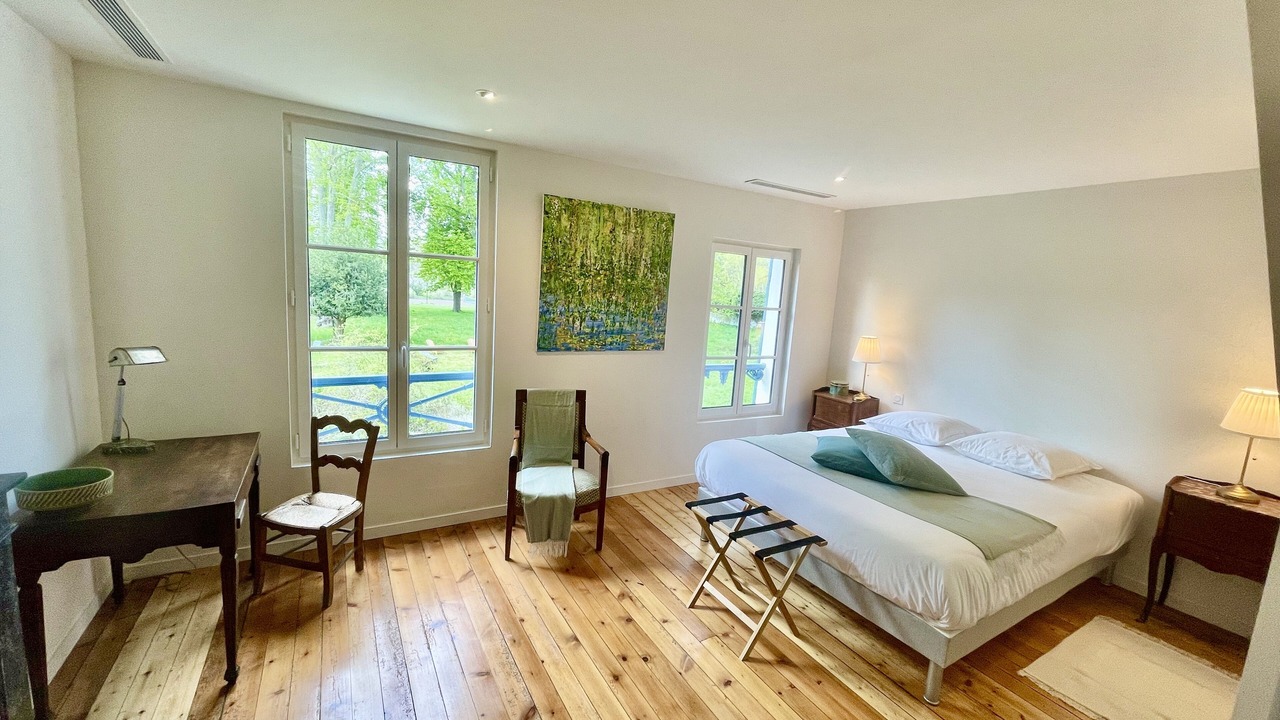 Photo of Bedroom in Conde-sur-Vesgre