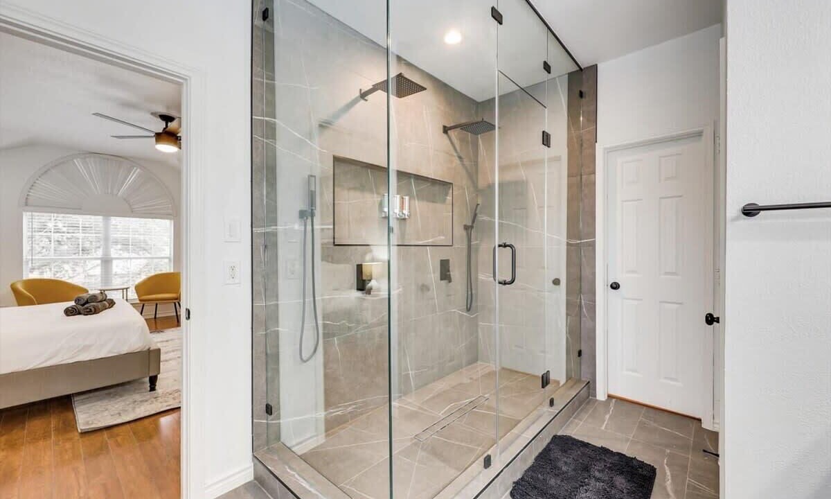 Photo of Bathroom in Rowlett
