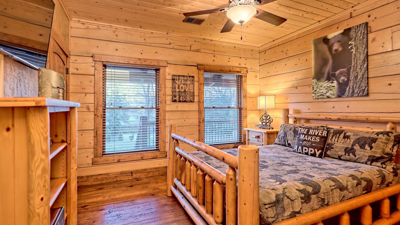 Photo of Bedroom in East Ellijay
