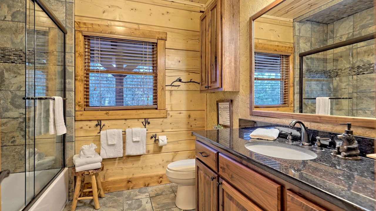 Photo of Bathroom in East Ellijay