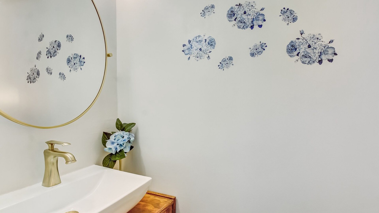 Photo of Bathroom in Historic District - North