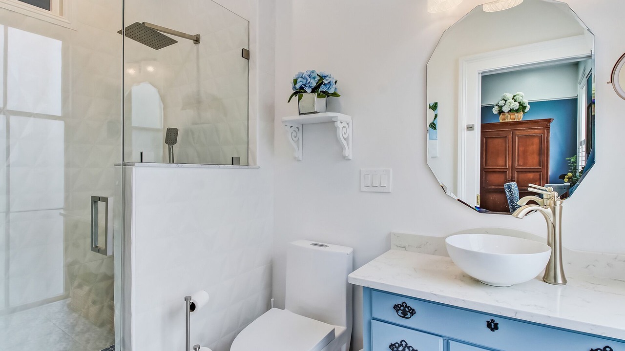 Photo of Bathroom in Historic District - North