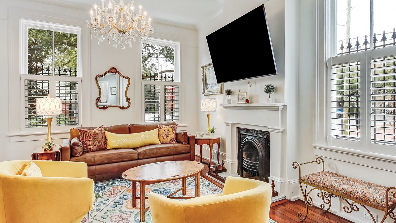 Photo of Livingroom in Historic District - North
