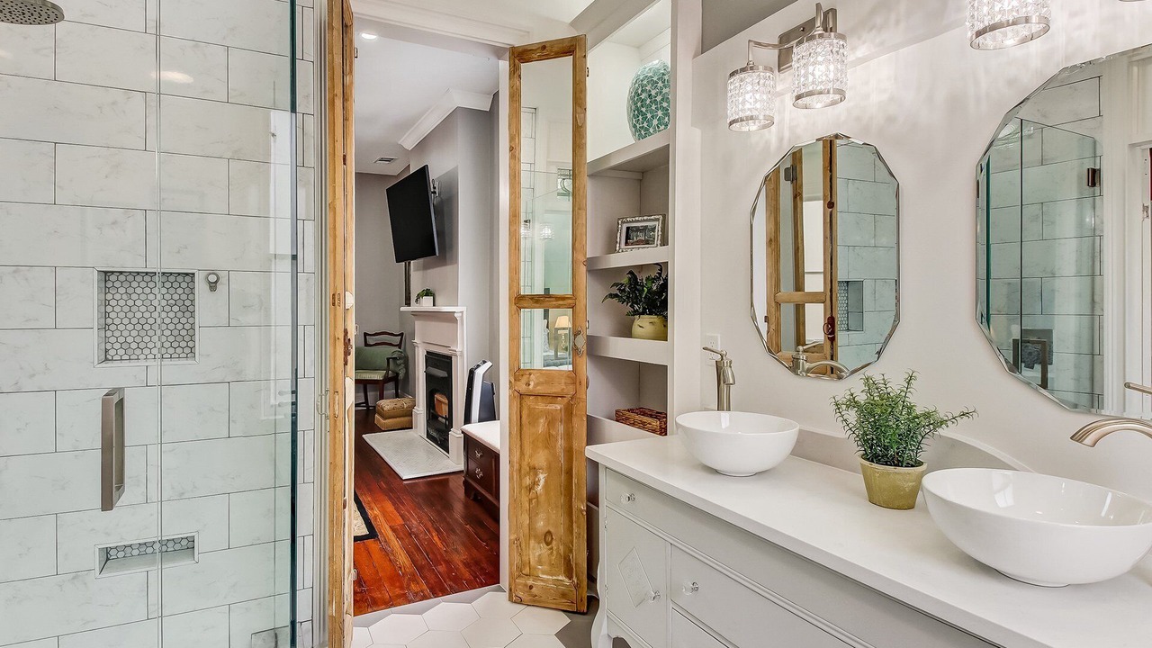 Photo of Bathroom in Historic District - North