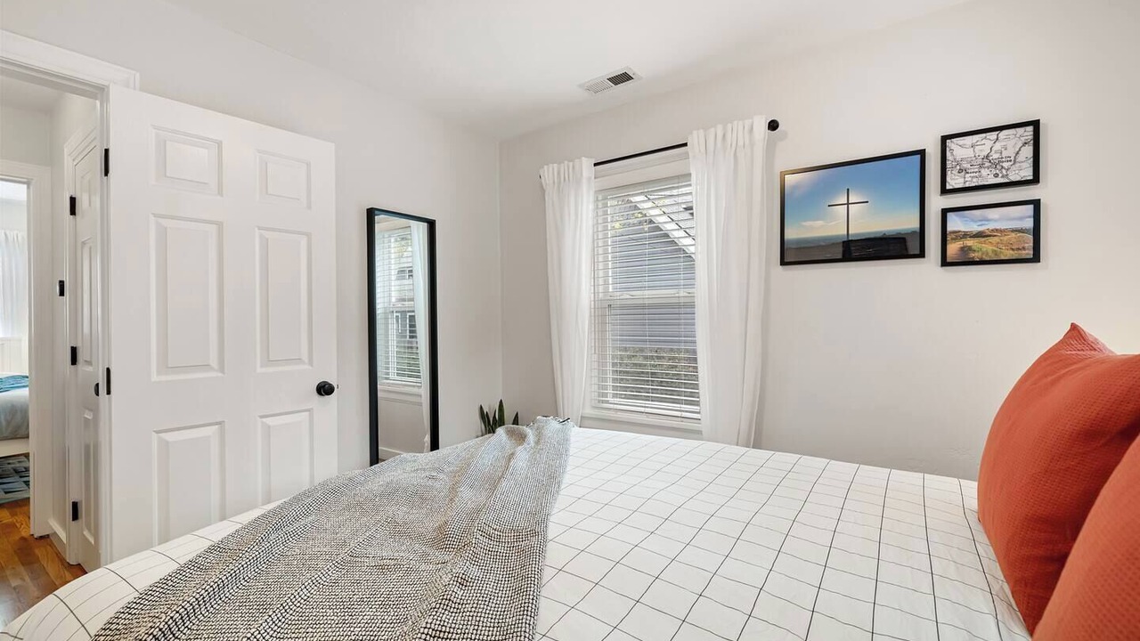 Photo of Bedroom in North End