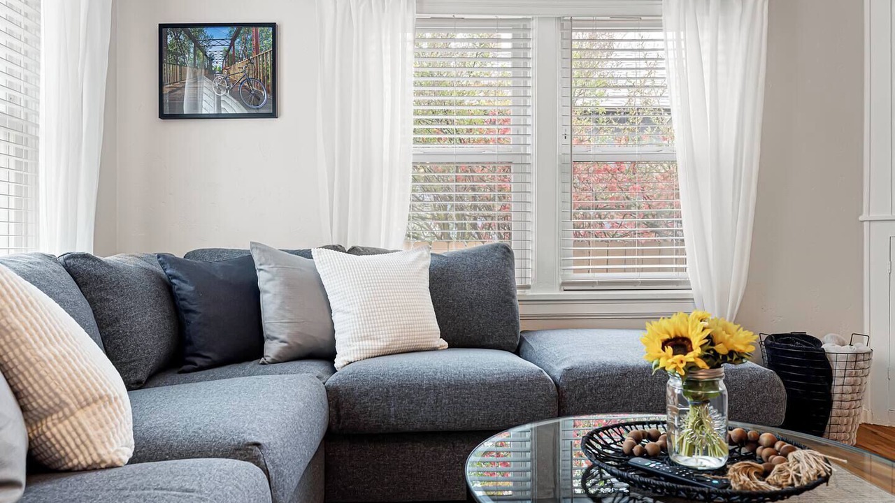 Photo of Livingroom in North End