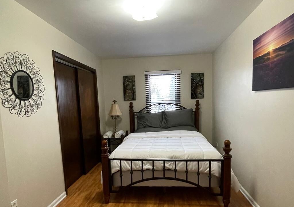 Photo of Bedroom in North Chicago