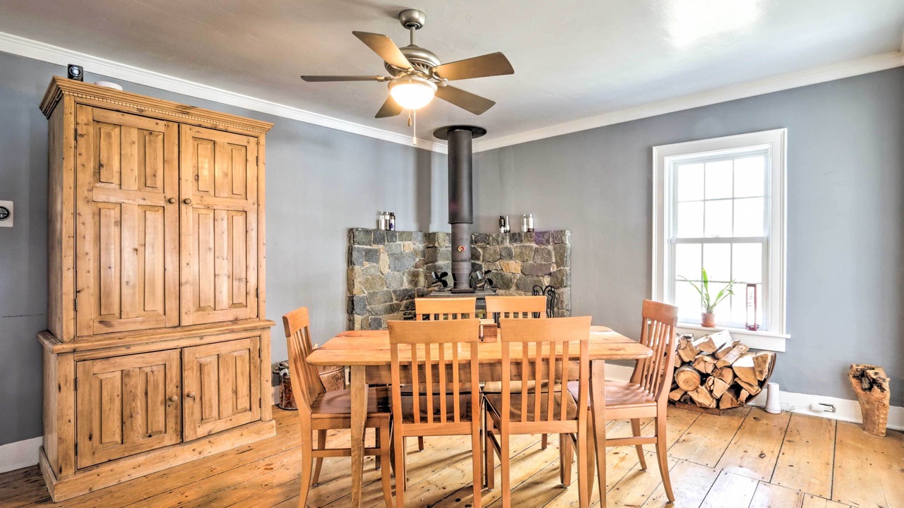 Photo of Bedroom in Marble Dale