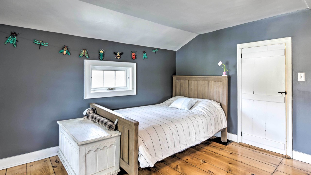 Photo of Bedroom in Marble Dale