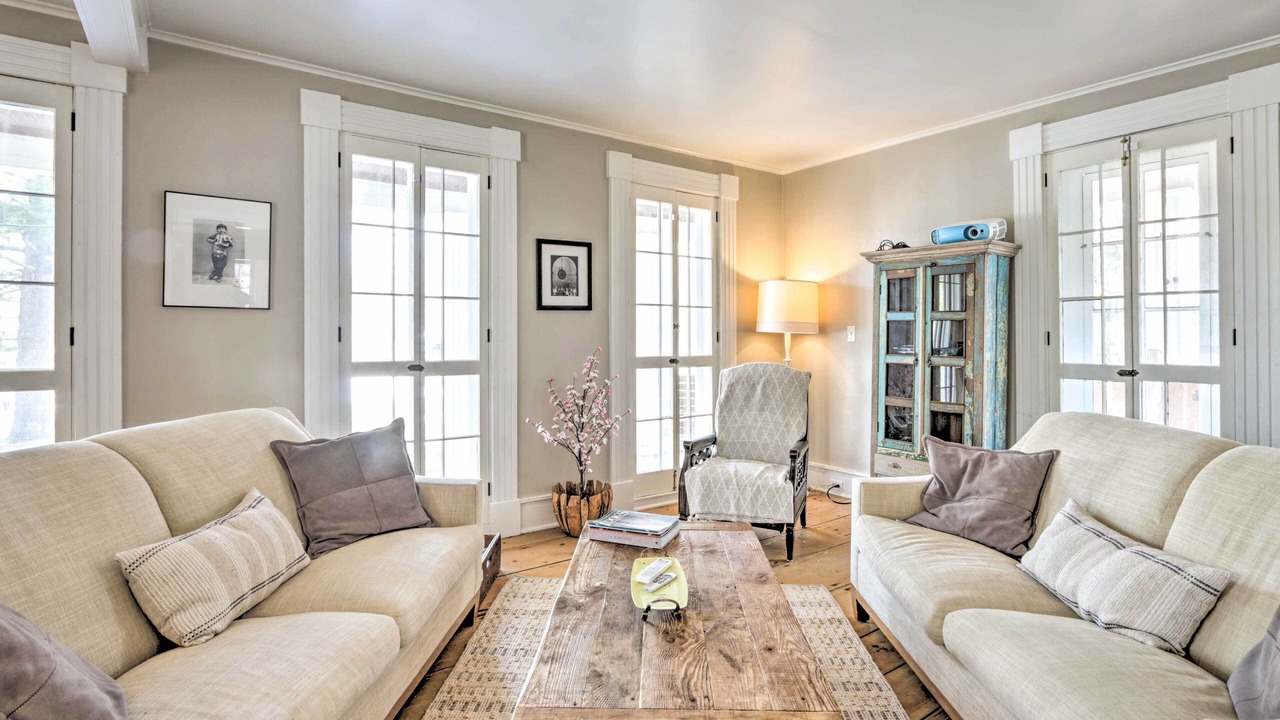 Photo of Bedroom in Marble Dale
