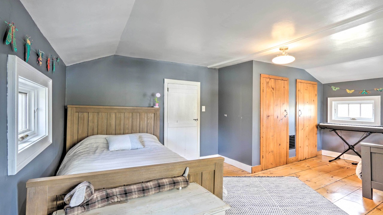 Photo of Bedroom in Marble Dale